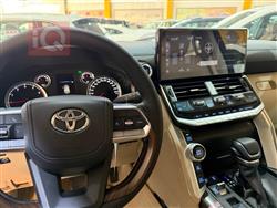 تۆیۆتا لاند کروزەر